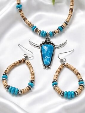 New! Western Turquoise Steer Head Beaded Necklace Set